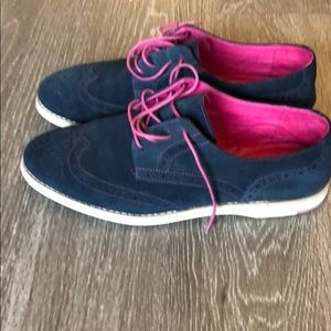 Johnston & Murphy Suede Wing Tips